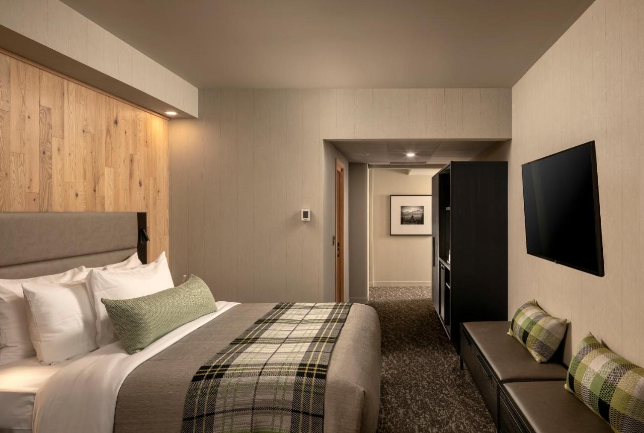 Peaks Hotel And Suites Banff Extérieur photo