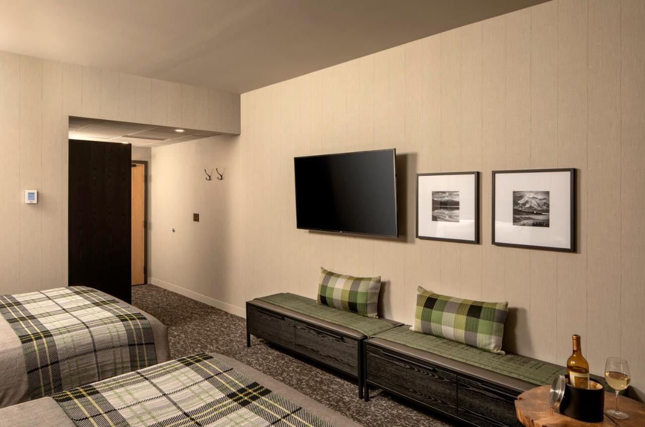 Peaks Hotel And Suites Banff Extérieur photo