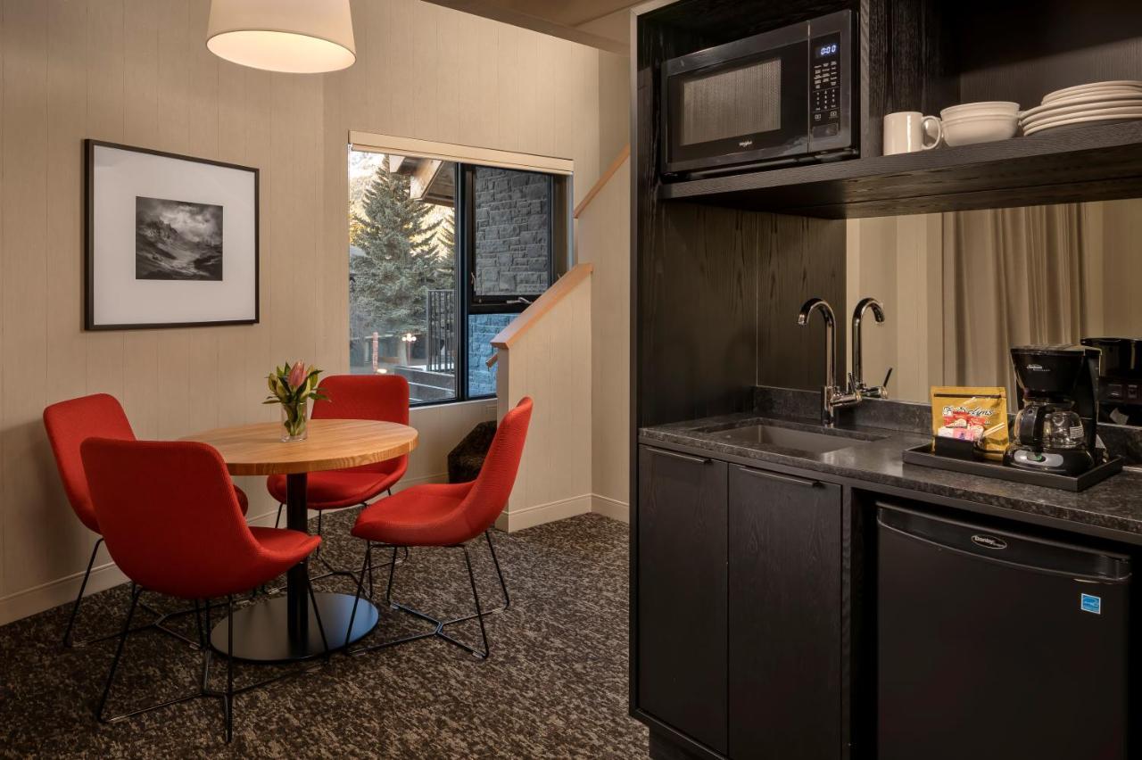 Peaks Hotel And Suites Banff Extérieur photo