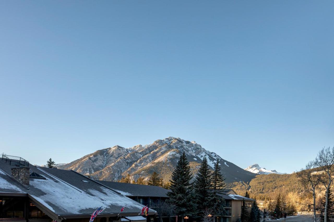 Peaks Hotel And Suites Banff Extérieur photo