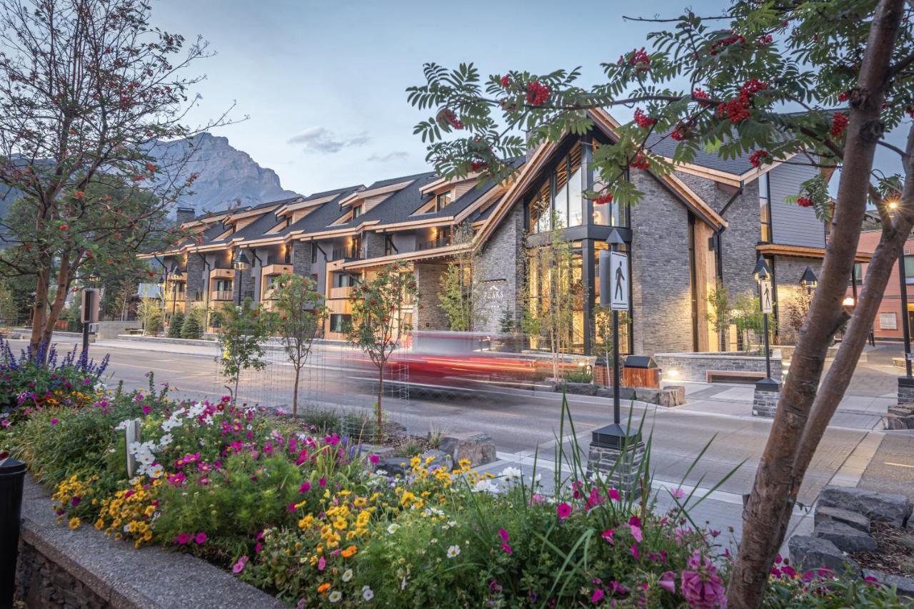 Peaks Hotel And Suites Banff Extérieur photo